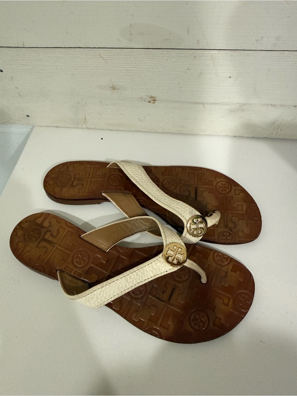 Tory Burch Cream Leather Logo Thong Sandals with Brown Footbed